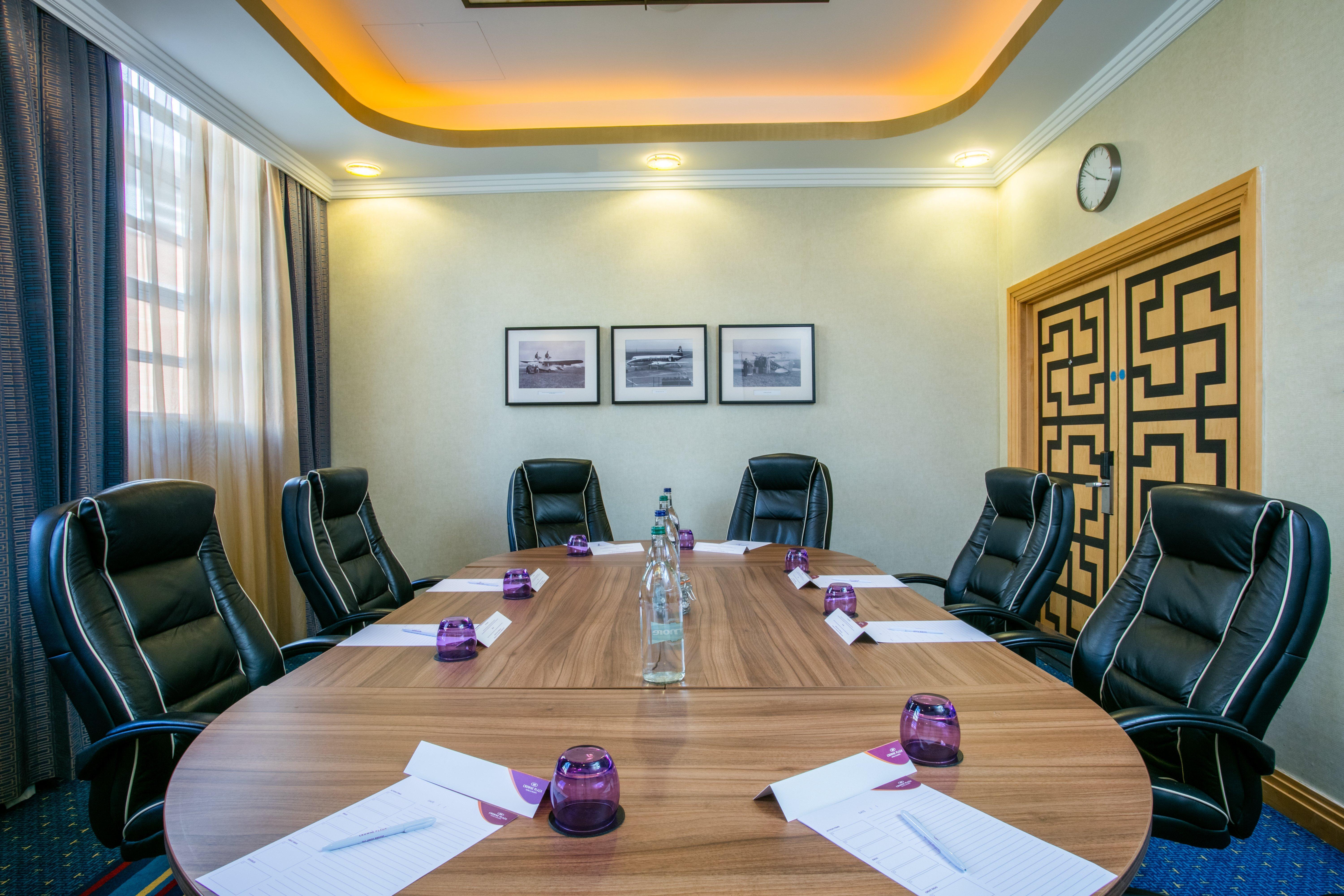 Crowne Plaza - John Lennon Airport By Ihg Hotel