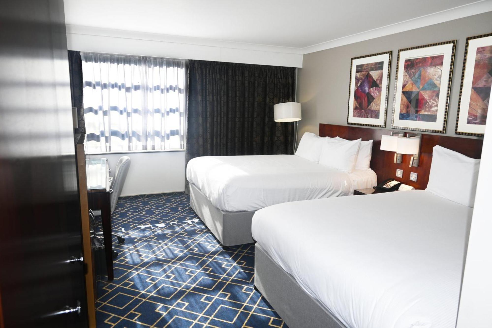 Crowne Plaza - John Lennon Airport By Ihg