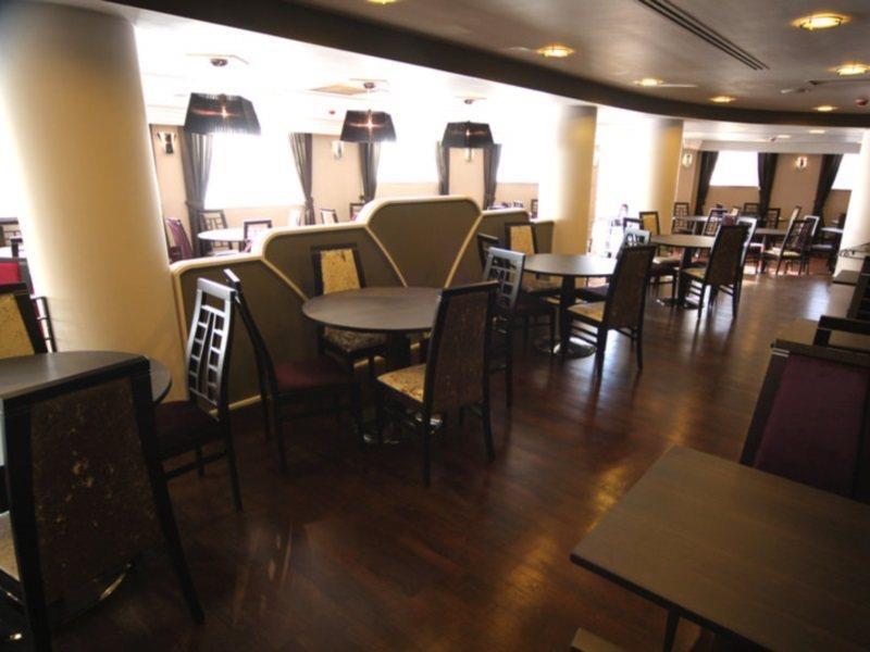 Hotel Crowne Plaza - John Lennon Airport By Ihg